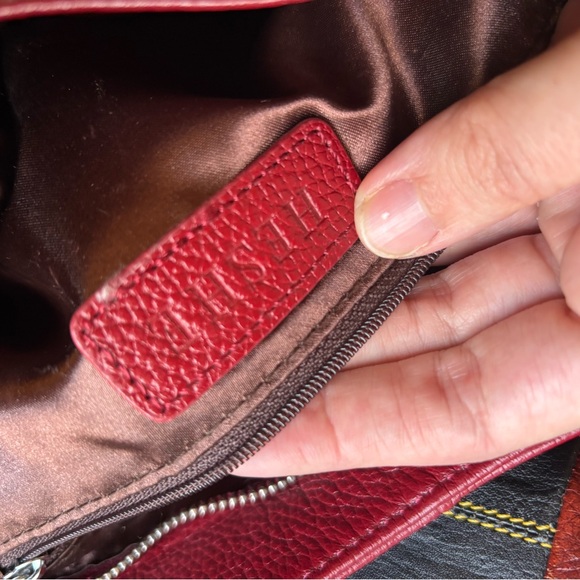 Chic Burgundy Leather Shoulder Bag - Picture 8 of 9